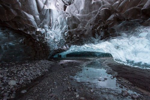 Ледяные пещеры ледника Ватнайёкюдль